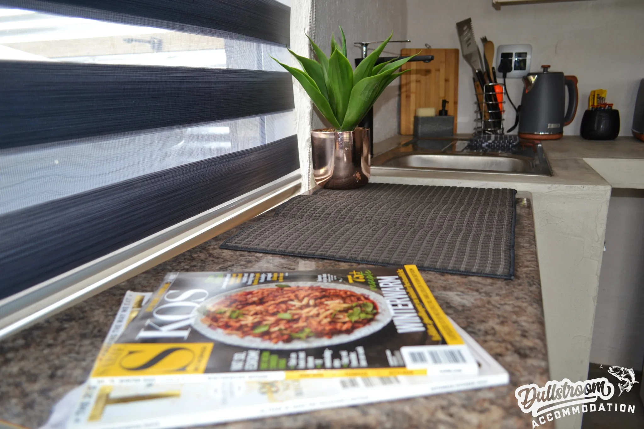 Picsart_23-12-22_21-56-15-238