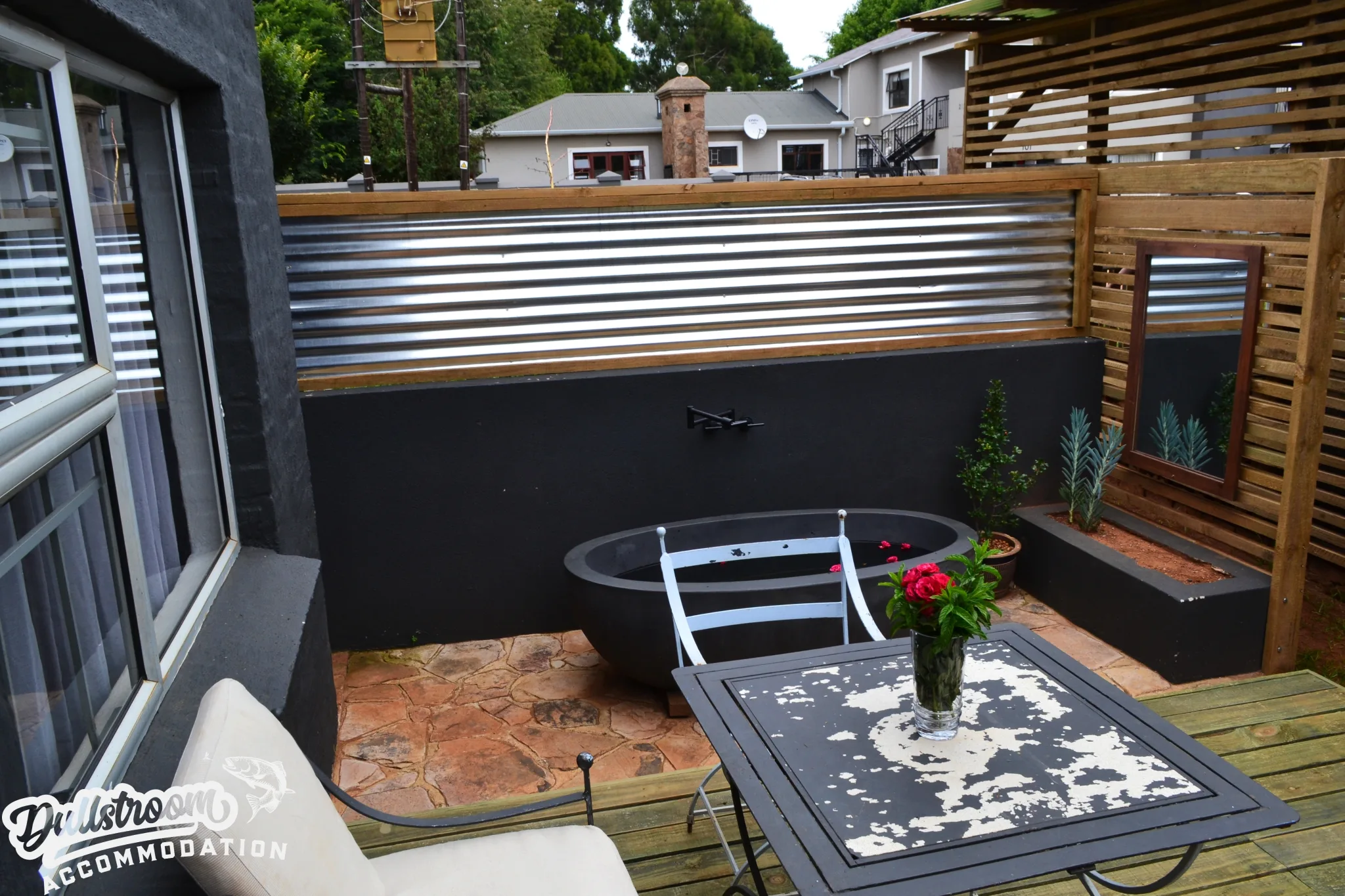 Picsart_23-12-22_22-17-00-129